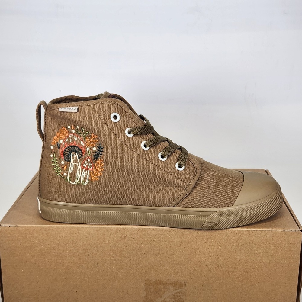 BANGS High Top Sneakers Women Size 9 Mushroom Meadow Embroidered Canvas